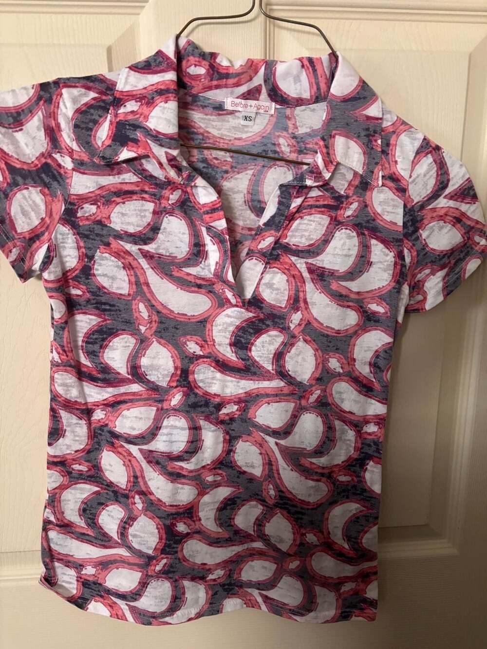 Before + Again USA Abstract Print Short Sleeve V-Neck Polo Shirt Pink Grey Size